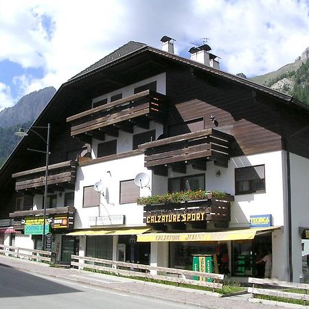La Casa Duron Apartment Campitello di Fassa Exterior photo